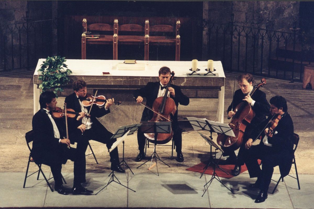 2001. Quartet Wihan 1