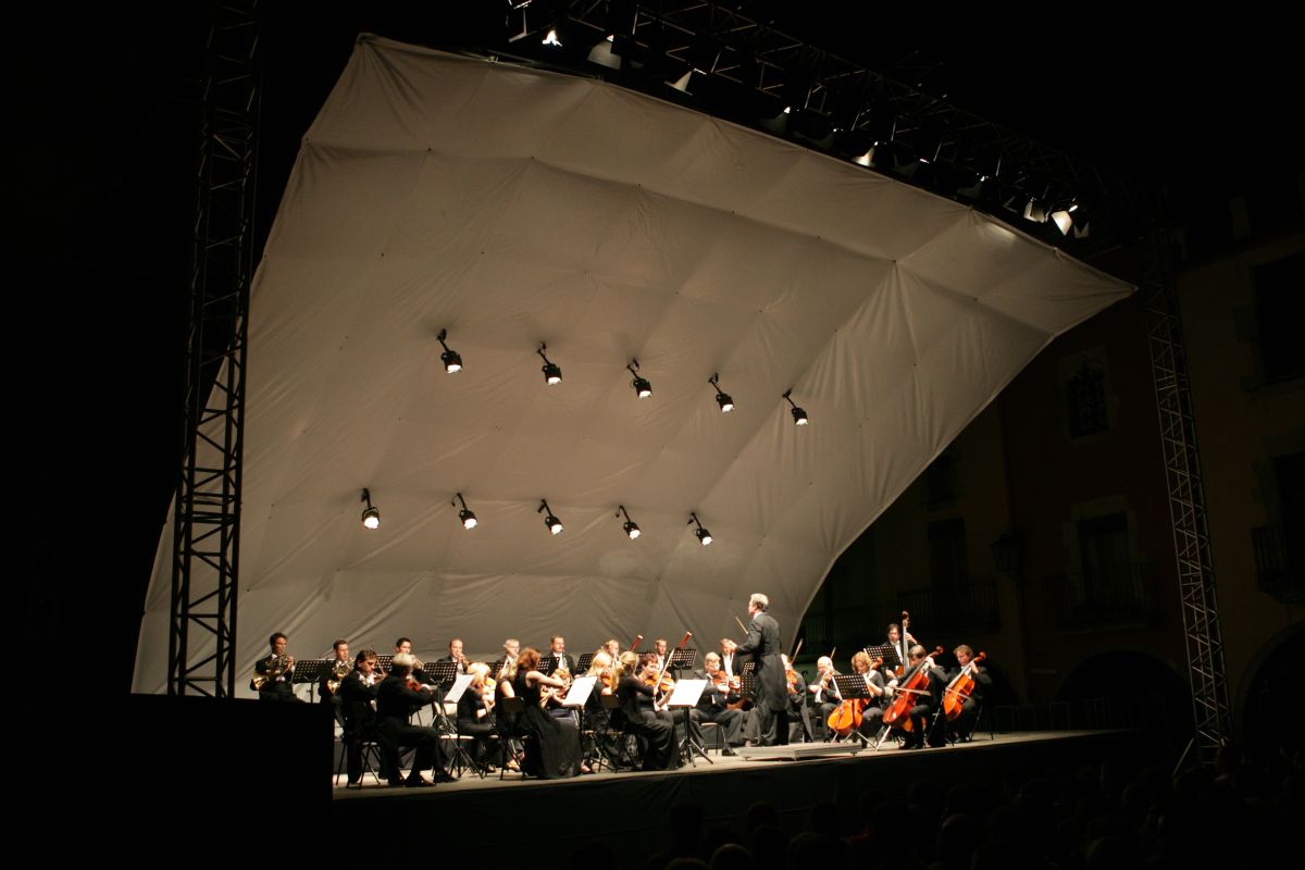 2005. Orquestra Simfònica de Praga, Petr Vronsky, Mireia Farrés 2