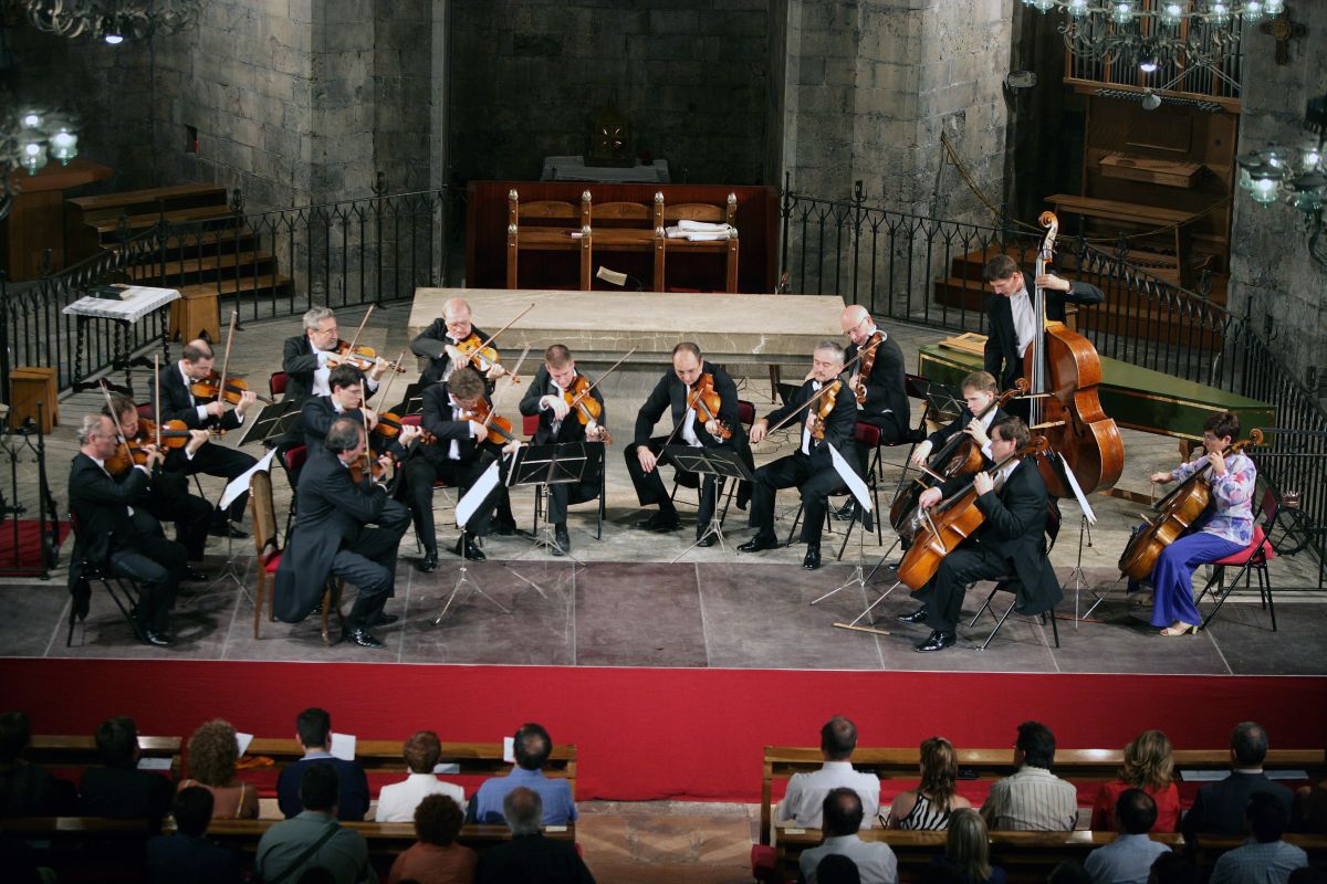 2005. Orquestra de Cambra Franz Liszt, Janos Rolla, Ophélie Gaillard. 1