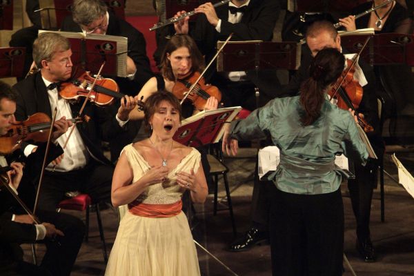 2006. María Bayo, Orquestra de Cambra de Praga, Graziella Contratto2