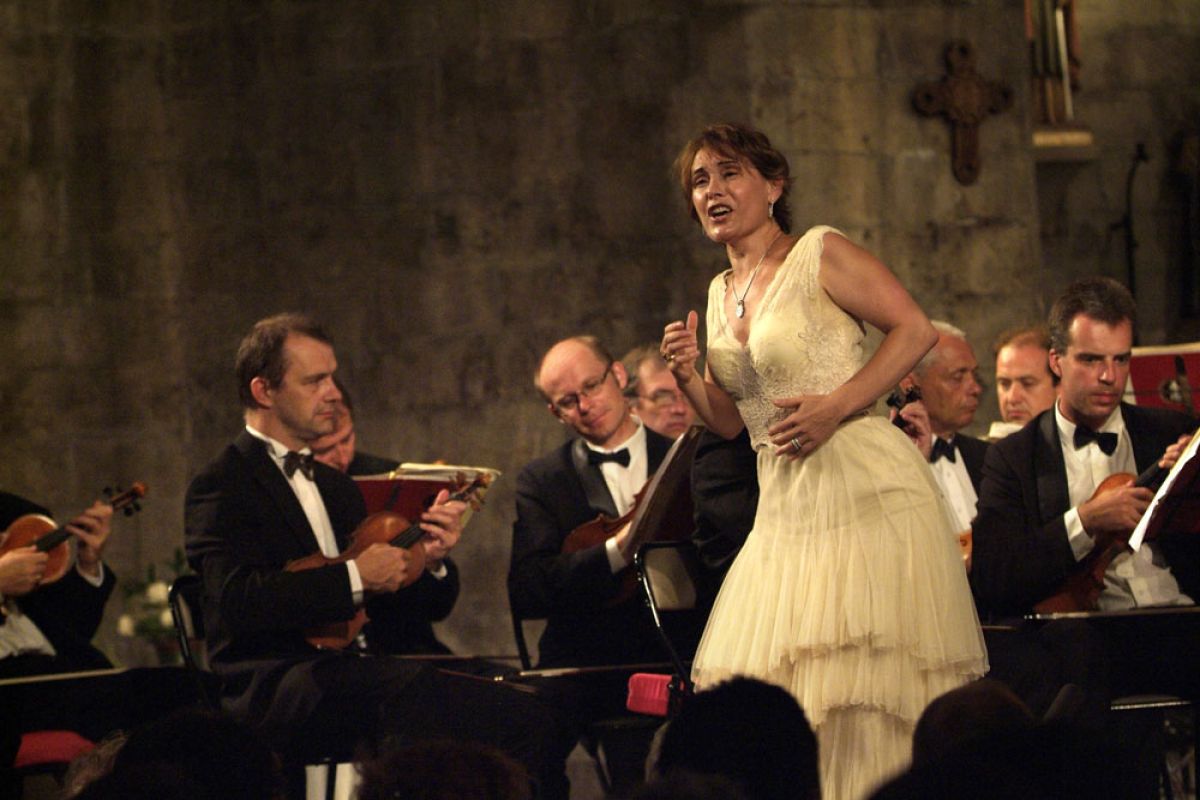 2006. María Bayo, Orquestra de Cambra de Praga, Graziella Contratto4