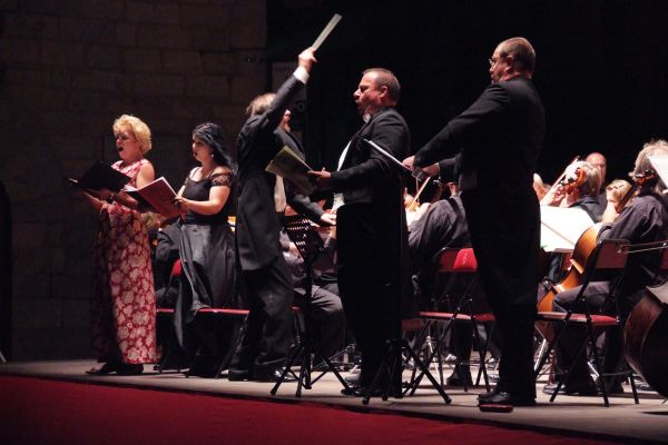 2008. Cor Filharmònic de Praga, Orquestra de Cambra de Praga, Lukás Vasilek, Ondrej Kukal, Jaroslav Vernerová, Jana Sýkorová, Jaroslav Brezina, Zdenek Hlavka. 3