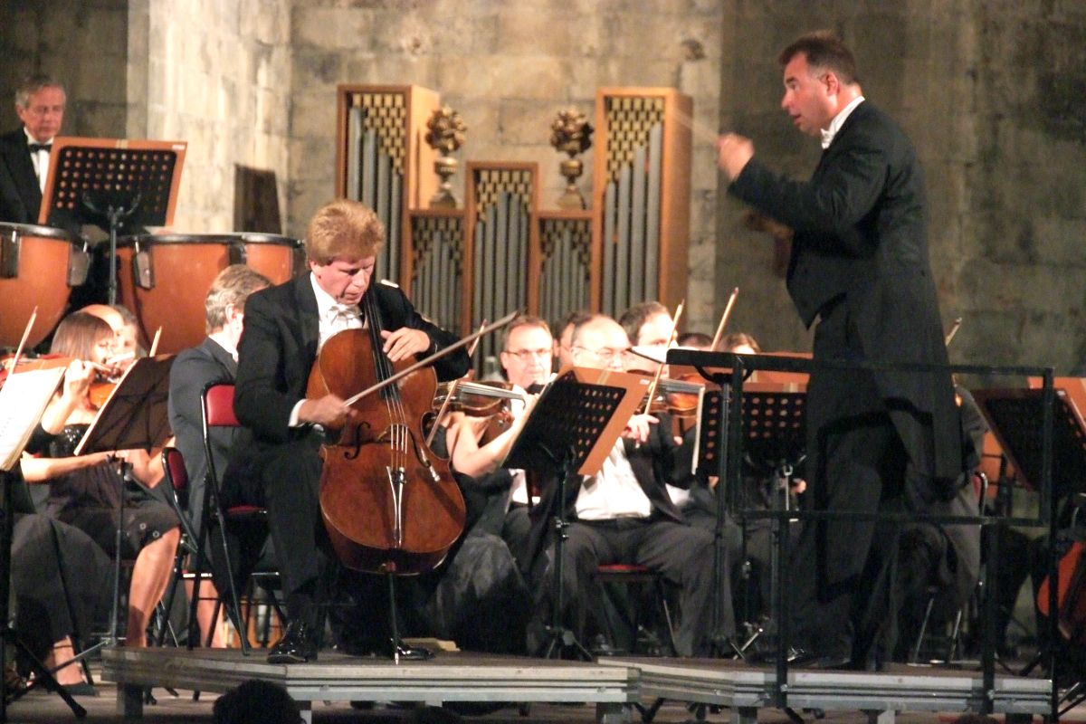2009. Czech National Symphony Orchestra, Jan Chalupecký, Michal Kanka4