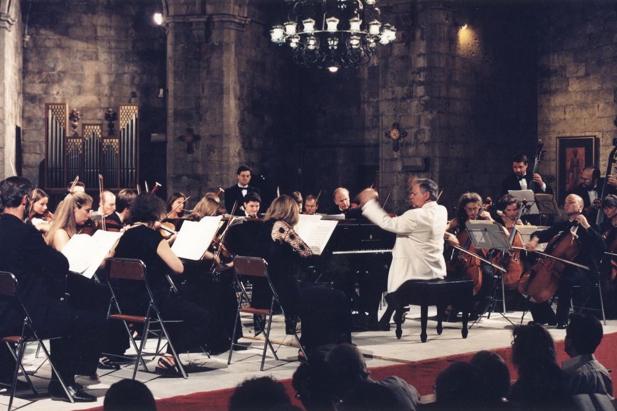 1998 - Orquestra de Cambra de Viena, Hannes Strassl, Andreas Gschmeidler, Philippe Entremont-1