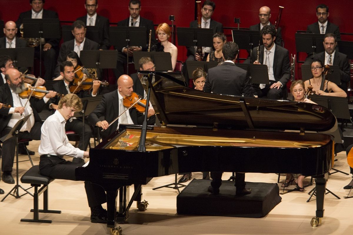 L'Orquestra Simfònica del Vallès amb el pianista Jean Lisiecki