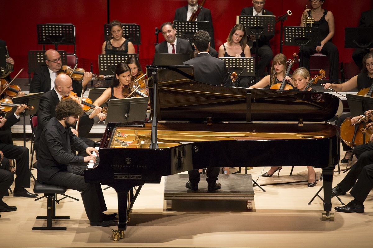 Orquestra Simfònica del Vallès i Lukas Geniusas.